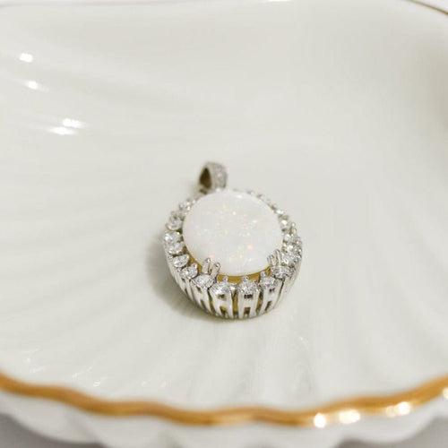 Pendentif Pendentif en platine avec boulder opale et diamants 58 Facettes 2842