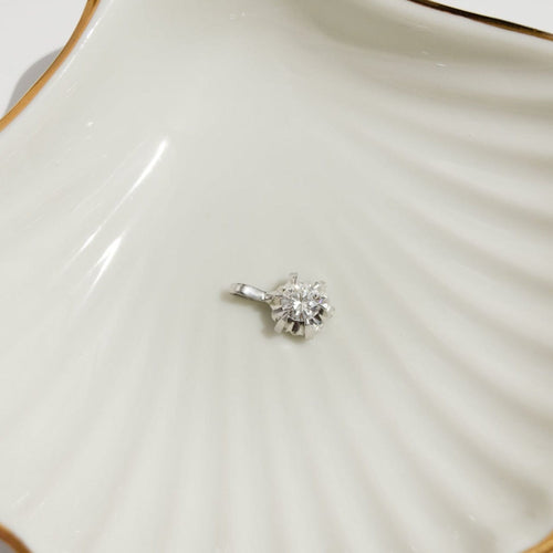 Pendentif Pendentif en or blanc 14 carats avec diamant taille brillant 0,63 ct 58 Facettes 2965