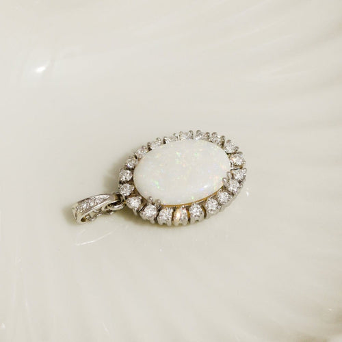 Pendentif Pendentif opale boulder en platine et diamants 58 Facettes 2842