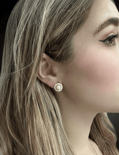 Boucles d'oreilles Boucles d’oreilles en or blanc avec perles et diamants 58 Facettes