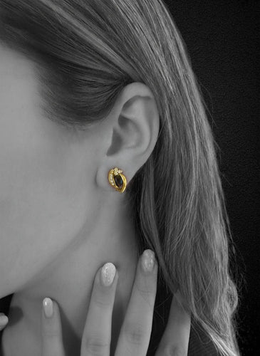 Boucles d'oreilles Boucles d’oreilles - Puces ovales en or jaune et blanc 18 carats saphirs et diamants 58 Facettes