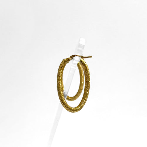 Boucles d'oreilles Créoles ovales torsadées en or 18K texturé 58 Facettes REF2563-331