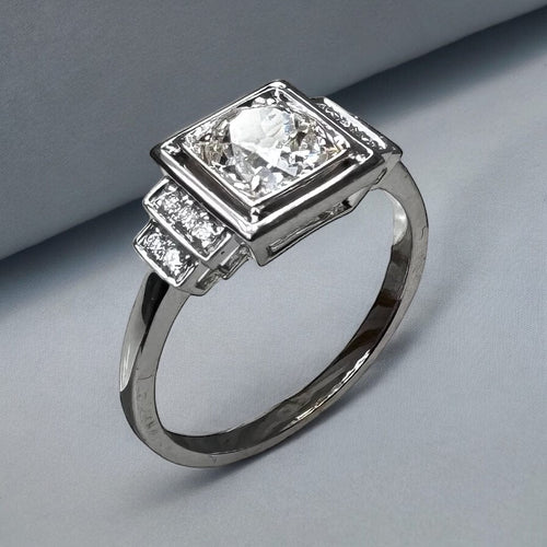 Bague 53 Bague Art Déco en or gris 750 et diamant 0,73 ct 58 Facettes