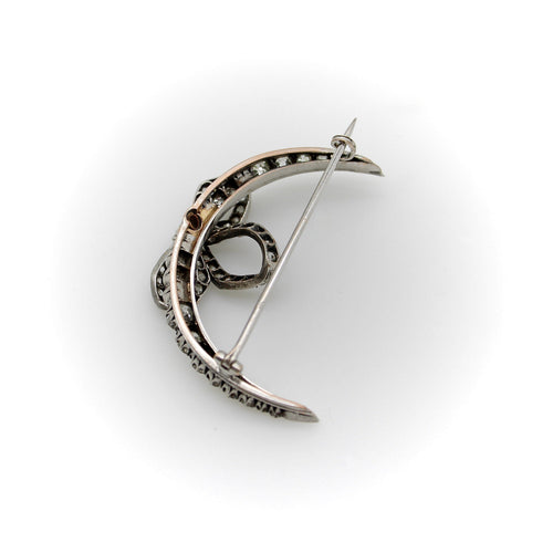 Broche Broche lune croissante à nœud en or et argent, diamants taille ancienne 58 Facettes