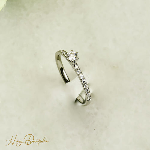 Bague 52.5 Bague halo en platine 950 avec diamants taille brillant 58 Facettes 2821