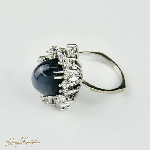 Bague 53.5 Bague en or blanc 750 avec saphir étoilé 15 ct et diamants 58 Facettes 1864