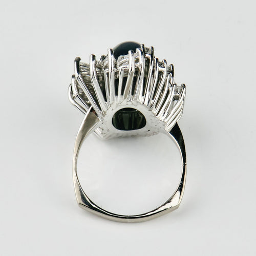 Bague 53.5 Bague en or blanc 750 avec saphir étoilé et diamants 58 Facettes 1864