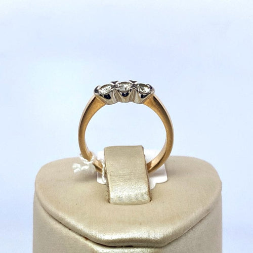 Bague 54 Bague trois pierres en or jaune 18 carats, taille 54 58 Facettes 250154