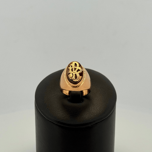 Bague 52.5 Bague chevalière ovale gravée en or jaune 18K 8,11 g 58 Facettes 250051