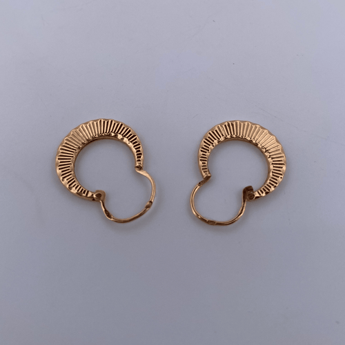 Boucles d'oreilles Boucles d’oreilles créoles texturées en or jaune 18 carats 58 Facettes 250013