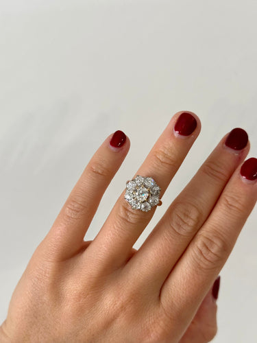 Bague 52 Bague cluster en or blanc et jaune 18k et diamants 58 Facettes