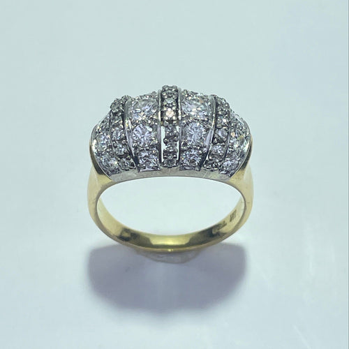 Bague 57 Bague pavée de diamants 2,67 carats en or jaune 18 carats 58 Facettes 250214