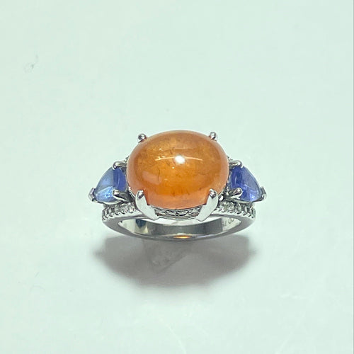 Bague 54 Bague en or blanc 18K avec opale de feu et diamants 0,42 ct 58 Facettes 250216