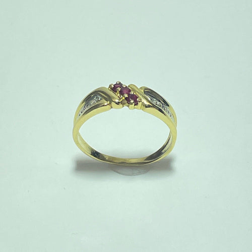 Bague 55 Bague en or jaune 18 carats sertie de 3 rubis 58 Facettes 250043