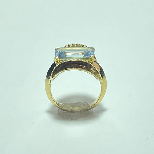 Bague 53 Bague avec spinelle rectangulaire taille émeraude en or jaune 18K 58 Facettes 250309