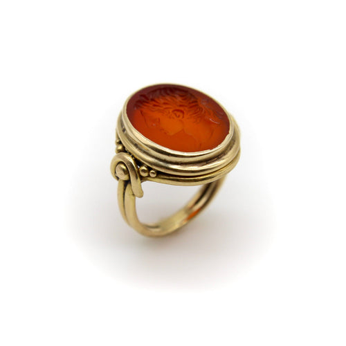 Bague Bague victorienne - Intaille cornaline Jules César en or 18 carats 58 Facettes
