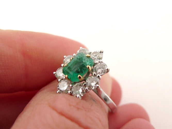 Bague 51 Bague marguerite T51 en or blanc 18k avec émeraude et diamants 58 Facettes 272543