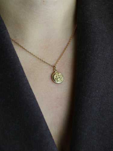 Pendentif Médaille zodiaque Sagittaire en or jaune 18 carats et rubis 58 Facettes 1194.1