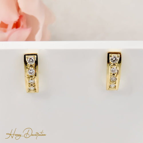 Boucles d'oreilles Boucles d'oreilles - Quart de créoles en or jaune 585 et diamants 58 Facettes 2337