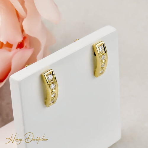 Boucles d'oreilles Boucles d'oreilles - Quart de créoles en or jaune 585 et diamants 58 Facettes 2337