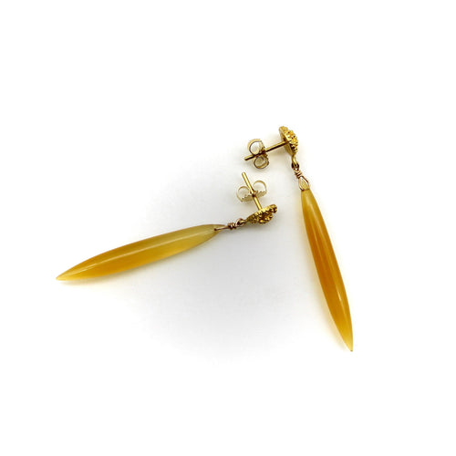 Boucles d'oreilles Boucles d’oreilles pendantes style Renaissance étrusque en or 18K et calcédoine 58 Facettes