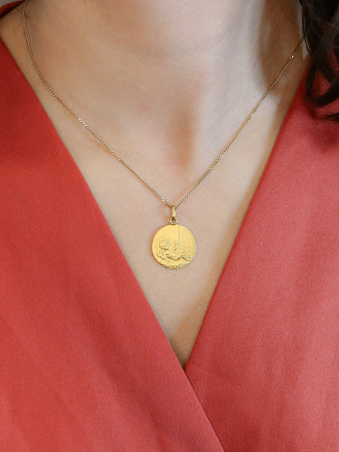 Pendentif Pendentif religieux vintage - Médaille ronde en or jaune 18 carats 58 Facettes 1087.17