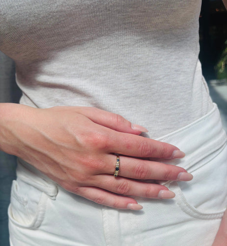 Bague Bague vintage en or jaune 18k avec saphirs bleus et diamants 58 Facettes 2505010