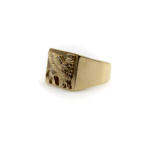 Bague Bague chevalière vintage Lamassu en or jaune 18 carats 58 Facettes A2001U
