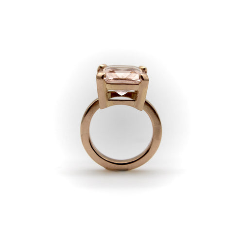 Bague Bague vintage en or rose 14k avec morganite taille émeraude 58 Facettes A2001X