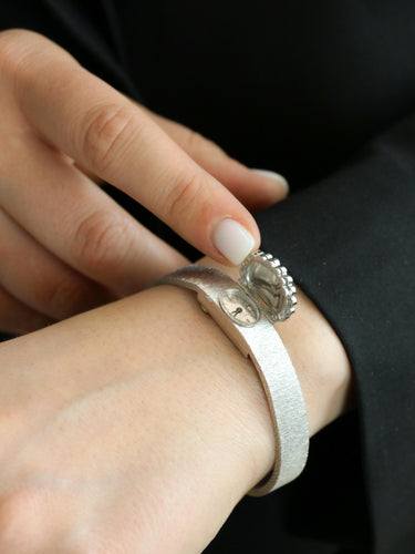 Montre André Col - Montre à secret en or blanc 18 carats et diamants 58 Facettes 1126.5