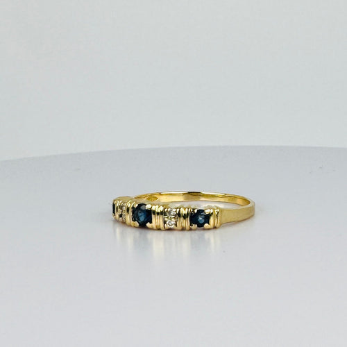 Bague Bague vintage en or jaune 18k avec saphirs bleus et diamants 58 Facettes 2505010