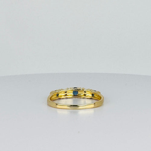 Bague Bague vintage en or jaune 18k avec saphirs bleus et diamants 58 Facettes 2505010