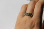 Bague 54 Bague bandeau des années 1950 en or blanc et 5 diamants 58 Facettes