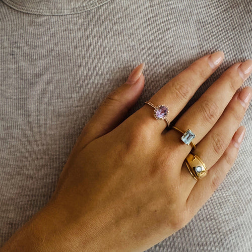 Bague Bague vintage en or rose 18k avec améthyste et saphirs blancs 58 Facettes 2508010