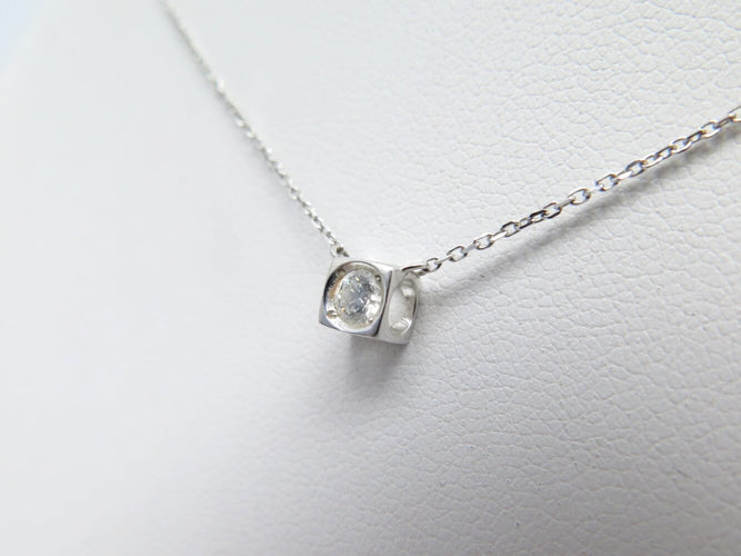 Collier Dinh Van Le Cube Diamant - Collier en or blanc 18k avec diamant 58 Facettes 272302