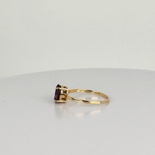 Bague Bague vintage en or jaune 14k avec spinelle violet naturel 58 Facettes 2504088