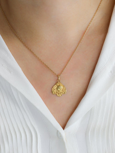 Pendentif Art Nouveau - Pendentif médaille demi-lune femme de profil en or jaune 18 carats 58 Facettes 1153.8