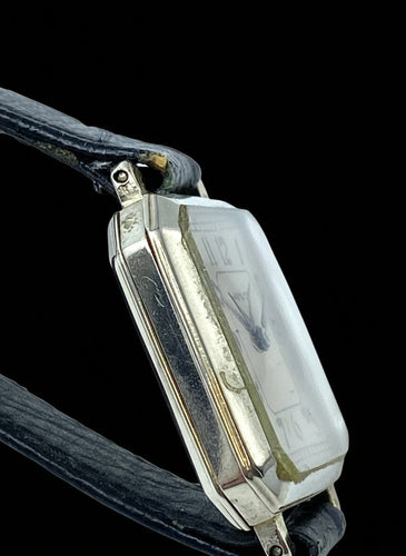 Montre Hamilton Place - Montre Square 1926 en or blanc 14k 58 Facettes