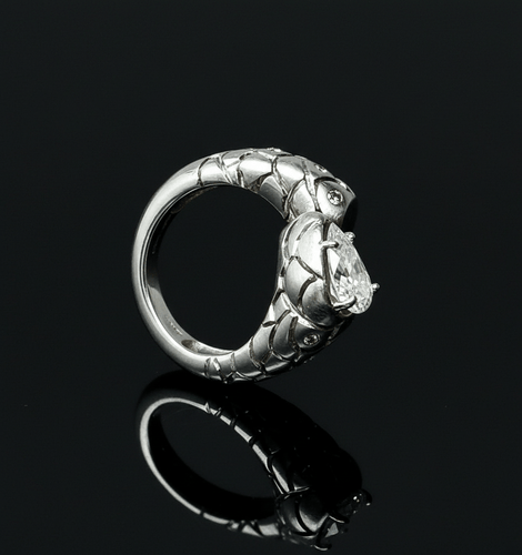 Bague 53 Bague serpent - Or blanc 18 carats et diamants 58 Facettes