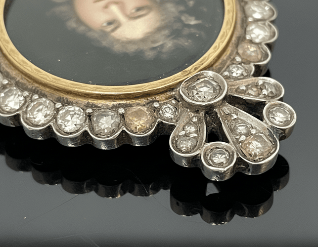 Pendentif Pendentif porte-portrait austro-hongrois en argent et or, diamants 58 Facettes