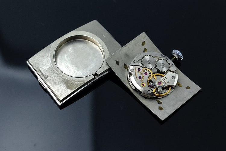 Montre Doxa Curvic - Montre vintage fin années 1960 58 Facettes