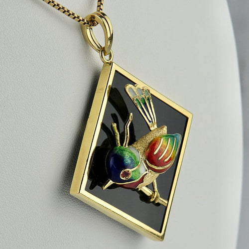 Pendentif Pendentif - Or jaune 18 carats, onyx et oiseau émaillé 58 Facettes 1909