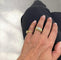 Bague 51 Bague trois pierres gravée en or 18 carats avec diamants 58 Facettes