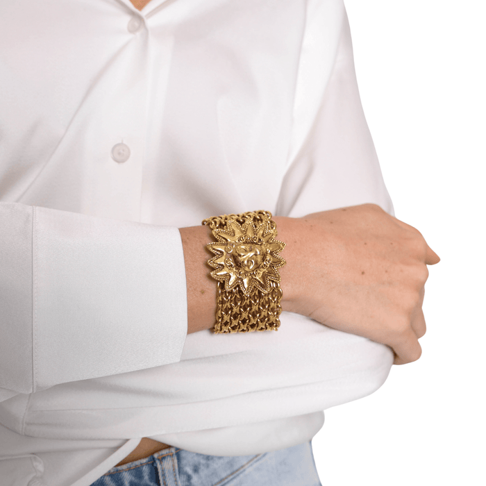 Bracelet CHANEL - Bracelet tête de lion vintage doré 58 Facettes 102104