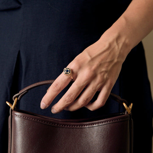 Bague 59 Bague en or jaune, saphirs et diamants 58 Facettes LAV1835