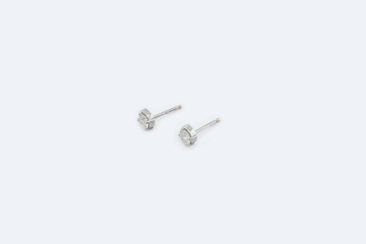 Boucles d'oreilles Oro Bianco Boucles d’oreilles en or blanc 18 kt et diamants 0,60 ct 58 Facettes ORC192