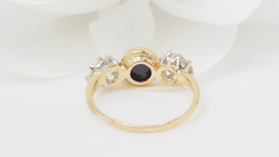 Bague 51 Bague cabochon saphir et diamants en or jaune 18 kt 58 Facettes 32794