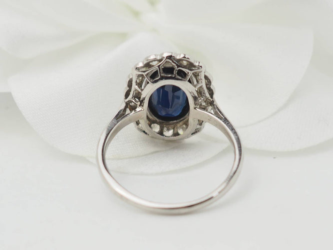 Bague 52.5 Bague Pompadour en or blanc 18 kt, saphir et diamants 58 Facettes 33190