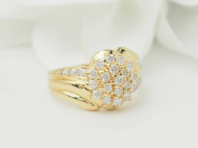 Bague 52 Bague en or jaune 18 ct pavée de diamants 58 Facettes 33391