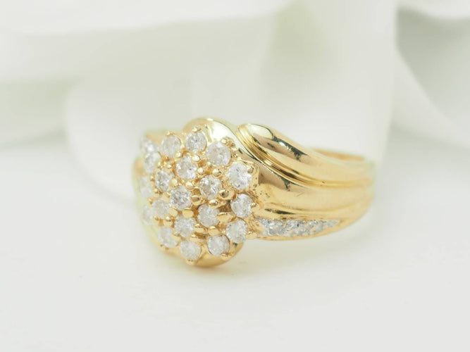 Bague 52 Bague en or jaune 18 ct pavée de diamants 58 Facettes 33391